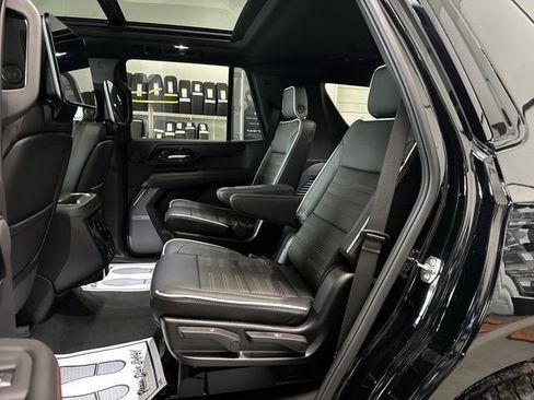 New 2026 GMC Yukon AT4 Ultimate w/ LPO, Floor Liner Package AWD/4WD image 30