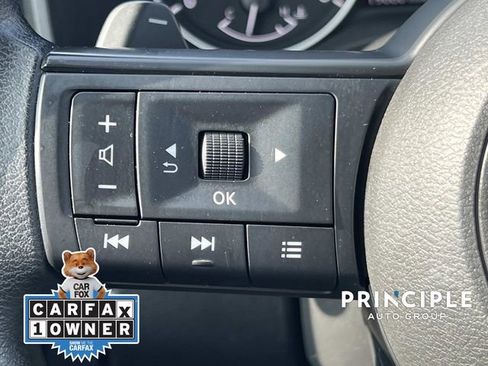 Used 2024 Nissan Rogue SV image 19