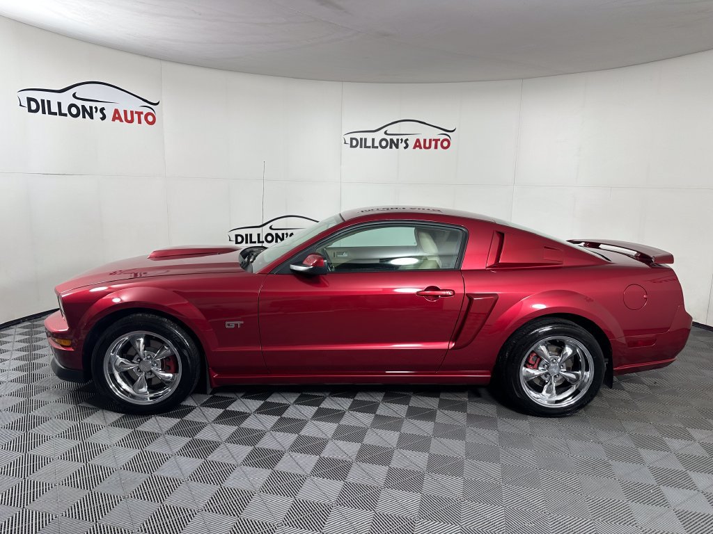 Used 2007 Ford Mustang GT RWD image 3