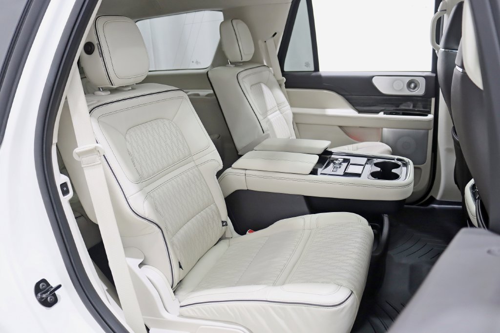 Used 2020 Lincoln Navigator Black Label w/ Cargo Convenience Package AWD/4WD image 33