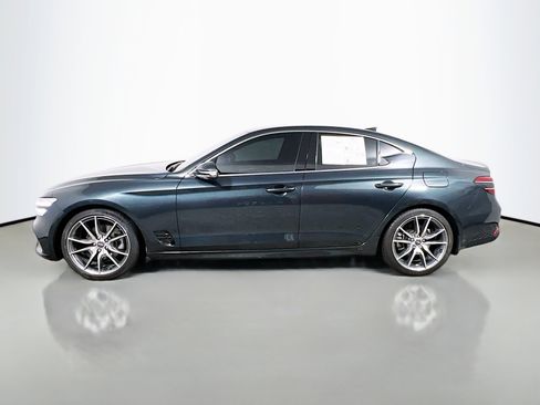 Used 2023 Genesis G70 2.0T image 9