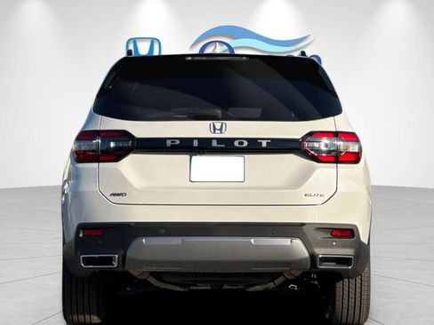 New 2026 Honda Pilot Elite image 4