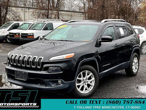 Used 2015 Jeep Cherokee Latitude w/ Comfort/Convenience Group image 2