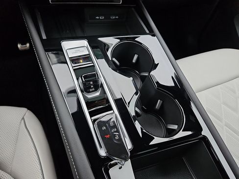 New 2026 Volkswagen Atlas Cross Sport SEL Premium R-Line image 15