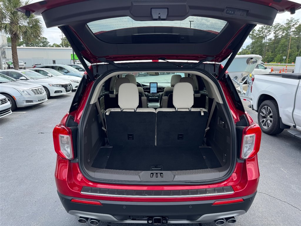 Used 2020 Ford Explorer Platinum w/ Premium Technology Package AWD/4WD image 23