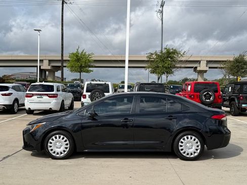 Used 2021 Toyota Corolla LE FWD image 7