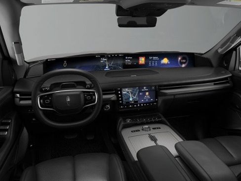 New 2026 Lincoln Navigator Reserve image 7