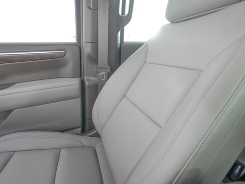 Used 2026 Chevrolet Tahoe Z71 w/ Comfort Package image 30