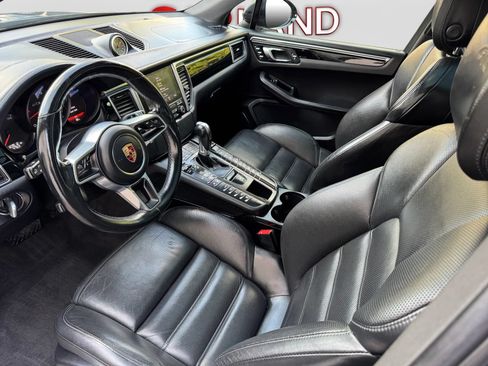 Used 2018 Porsche Macan GTS AWD/4WD image 11
