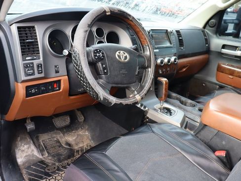 Used 2012 Toyota Tundra Limited image 2