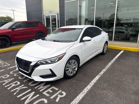 Used 2022 Nissan Sentra S FWD image 2