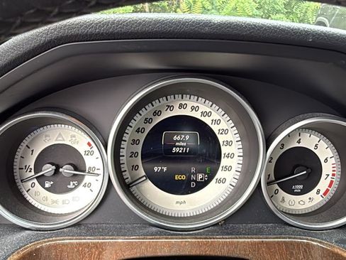 Used 2014 Mercedes-Benz E 350 Sedan image 23