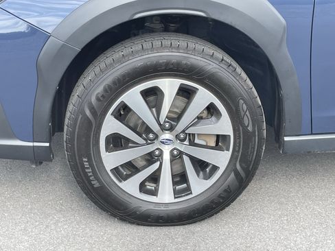 Certified 2024 Subaru Outback Premium AWD/4WD image 11