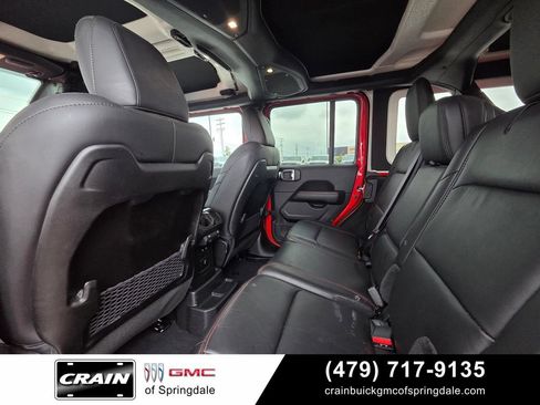 Used 2025 Jeep Wrangler Unlimited Rubicon AWD/4WD image 27