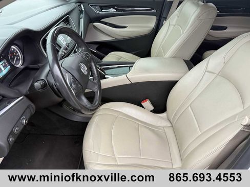 Used 2019 Buick Enclave Essence image 10