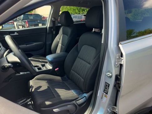 Used 2022 Kia Sportage LX AWD/4WD image 19