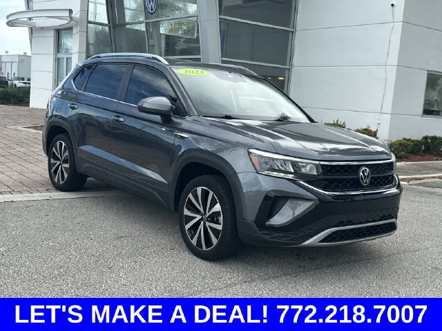 Certified 2023 Volkswagen Taos SE w/ Panoramic Sunroof Package FWD image 4