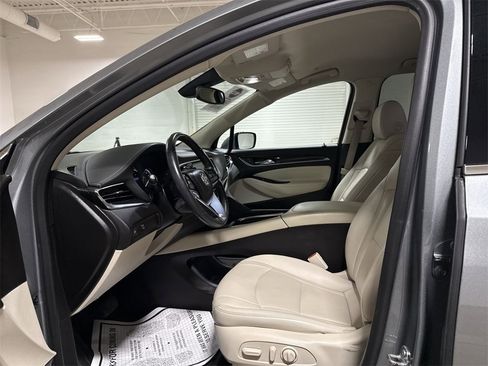 Used 2023 Buick Enclave Essence image 18
