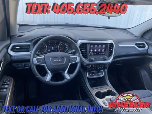 Used 2023 GMC Acadia SLE w/ Driver Convenience Package image 14