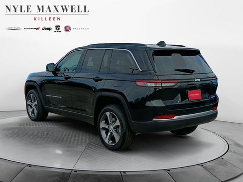 New 2026 Jeep Grand Cherokee Limited RWD image 14