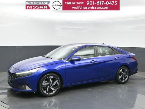 Used 2022 Hyundai Elantra Limited FWD image 2