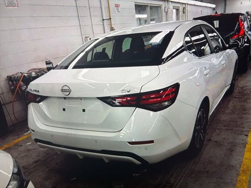Used 2024 Nissan Sentra SV image 6