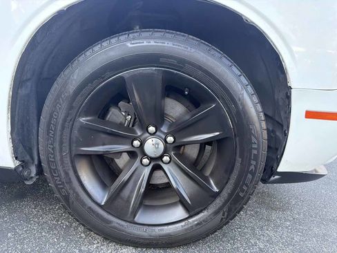 Used 2018 Dodge Challenger SXT RWD image 43