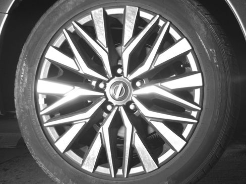 Used 2025 Nissan Altima 2.5 SV FWD image 13