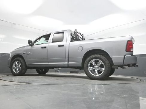 Used 2019 RAM 1500 Express AWD/4WD image 32