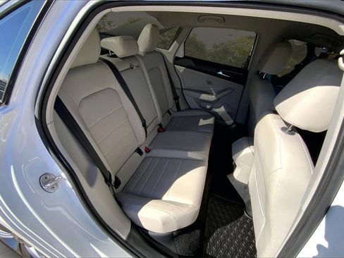 Used 2023 Volkswagen Jetta SE image 24