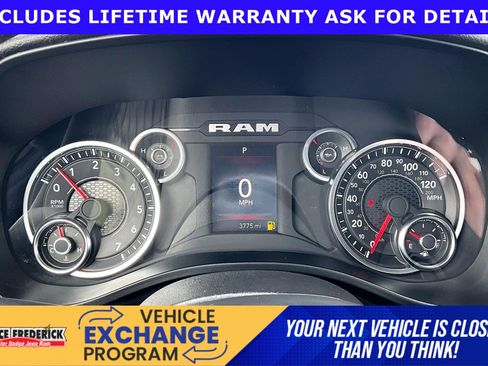 Used 2025 RAM 1500 Big Horn AWD/4WD image 17