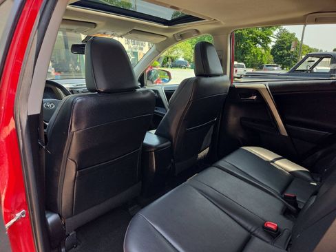 Used 2015 Toyota RAV4 Limited w/ Technology Package AWD/4WD image 20