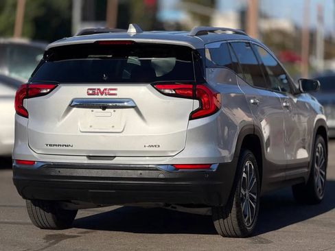 Used 2020 GMC Terrain SLT w/ Preferred Package AWD/4WD image 17
