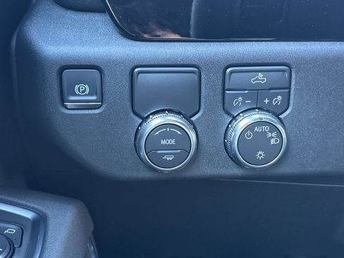 New 2026 GMC Sierra 1500 SLE RWD image 29
