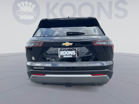 Used 2025 Chevrolet Equinox LT FWD image 5
