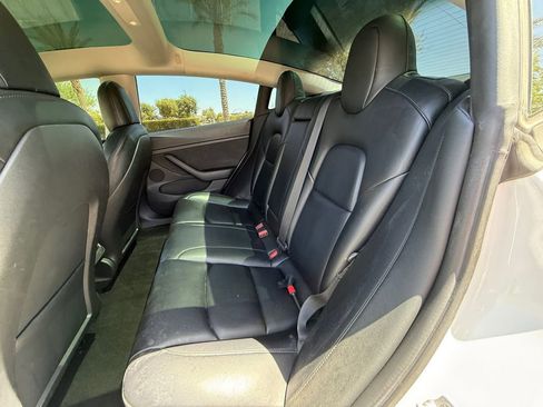 Used 2022 Tesla Model 3 Standard Range RWD image 11