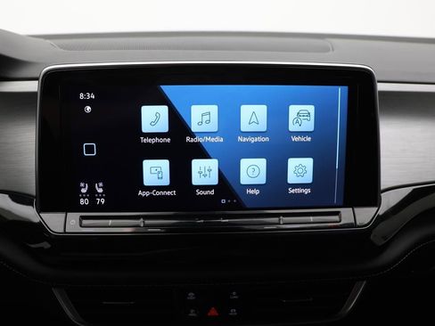 Used 2025 Volkswagen Atlas Cross Sport SE image 22