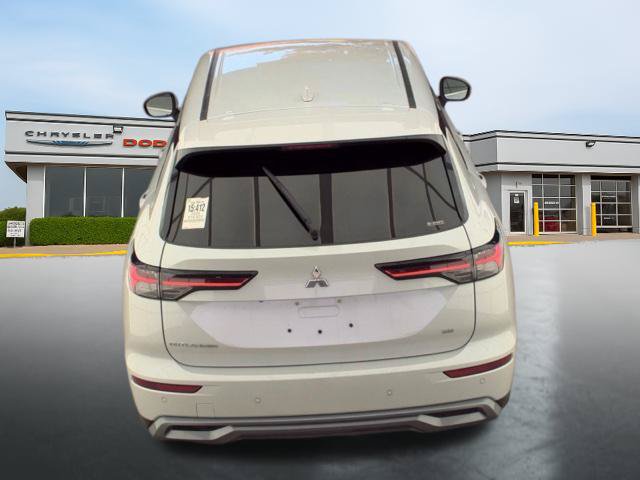 Used 2025 Mitsubishi Outlander SE AWD/4WD image 6