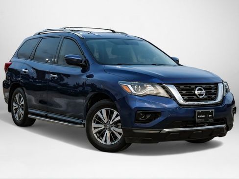 Used 2020 Nissan Pathfinder S image 4