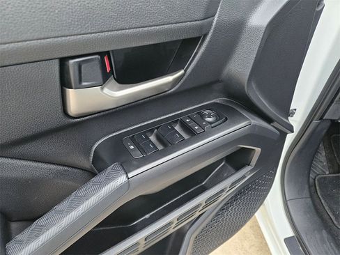 Used 2025 Toyota Tacoma TRD Off-Road image 14