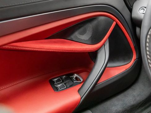 New 2026 McLaren 750S image 26