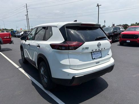 Used 2024 Nissan Rogue S AWD/4WD image 22