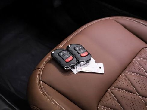 Used 2025 Jeep Gladiator Rubicon w/ Safety Group image 92