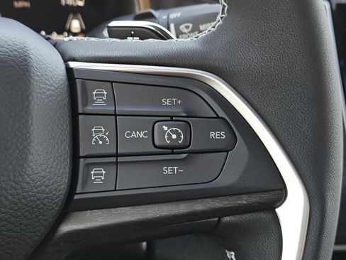 New 2025 Jeep Grand Cherokee Limited image 17