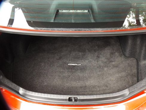 Used 2017 Toyota Corolla LE image 6