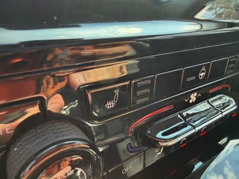 Used 2022 Jeep Grand Cherokee Limited image 30