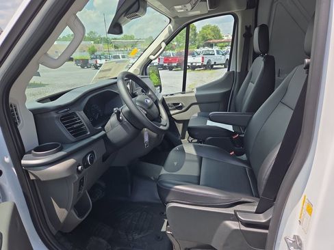 New 2025 Ford Transit 250 148 Medium Roof Extended AWD image 9