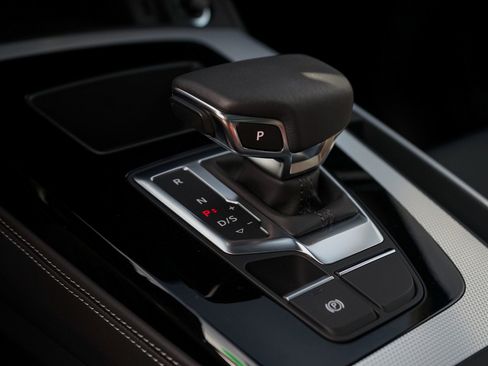 Used 2024 Audi Q5 2.0T Prestige image 18