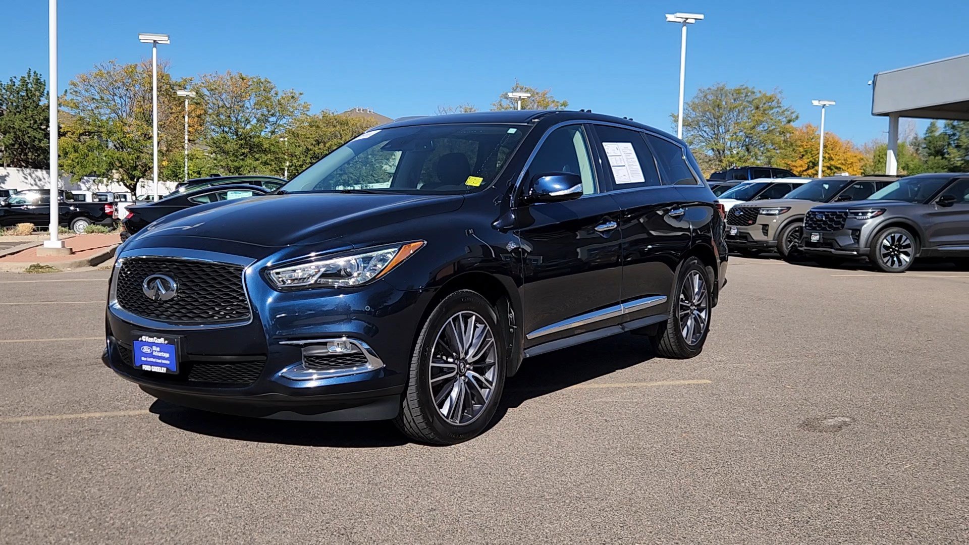 Used 2020 INFINITI QX60 Luxe w/ Essential Package AWD/4WD image 3