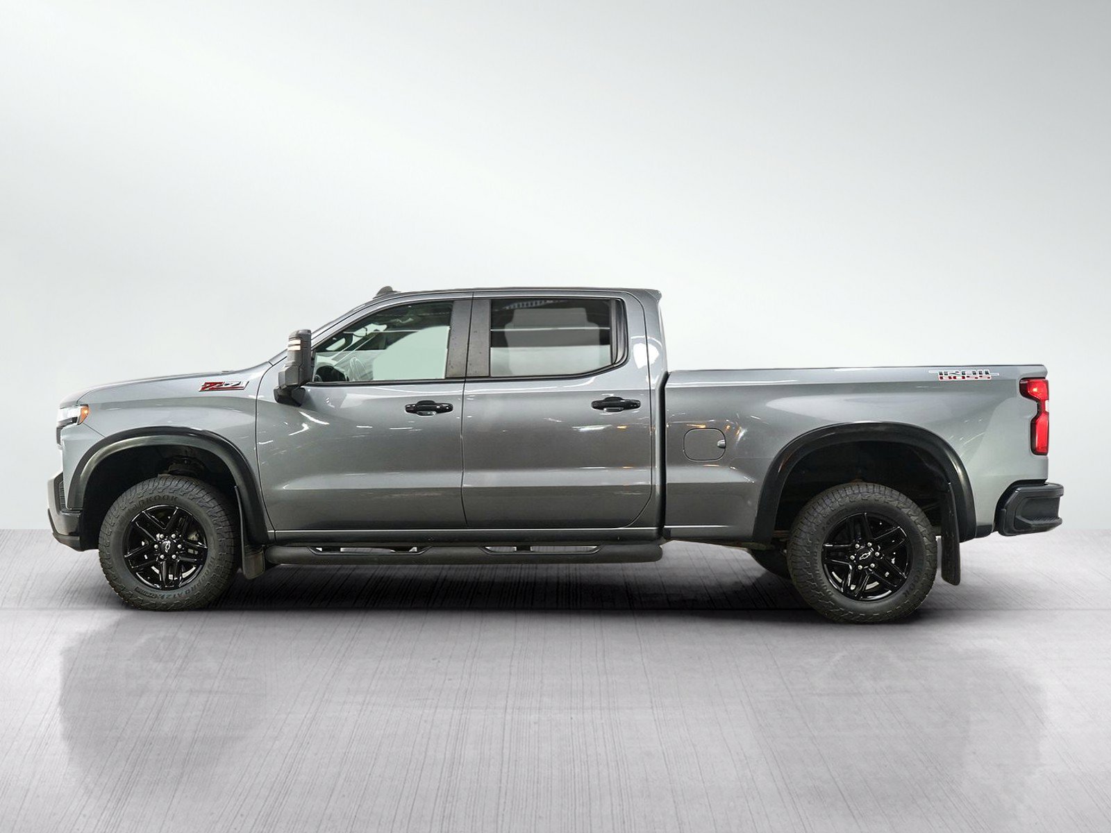 Used 2021 Chevrolet Silverado 1500 LT Trail Boss w/ Bed Protection Package AWD/4WD image 2
